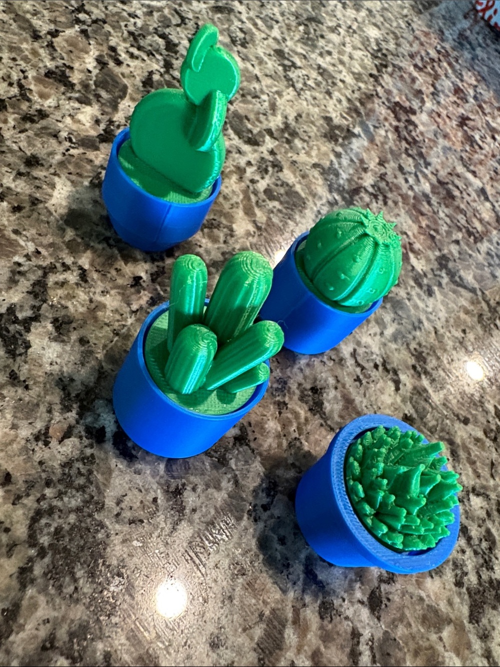 NWT Clicker Mini Cactus Desk Planter Set - Blue Pots Green Succulents 3D